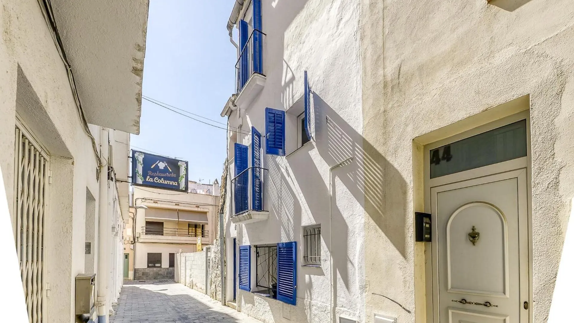 Spacious Apartment Near Roses Beach Spanien