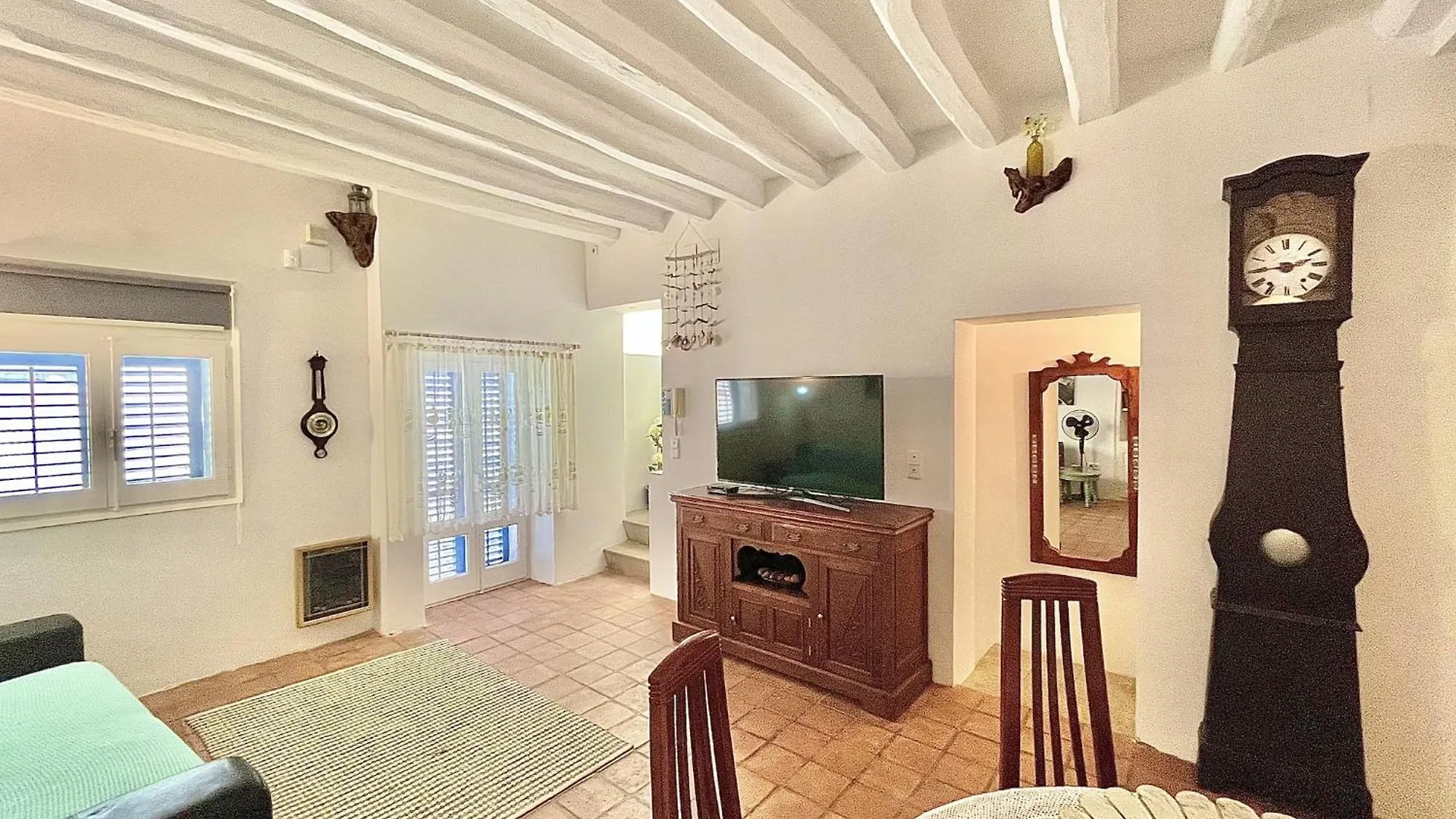 Spacious Apartment Near Roses Beach 0*,
